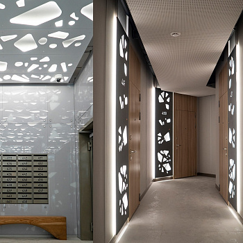 Световые решения Lighttech в шоуруме Точка Свет «Архитектурный»